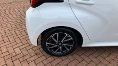 Toyota Yaris 1.5 Hybrid Design 5dr CVT Hybrid Hatchback